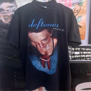 Modern Print Deftones Around the Fur Tshirt Size Large